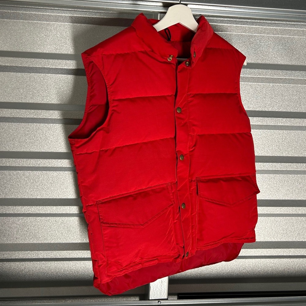 VINTAGE Woolrich Puffer Vest Mens M Red Gorpcore Puffy Down Filled Quilted USA
